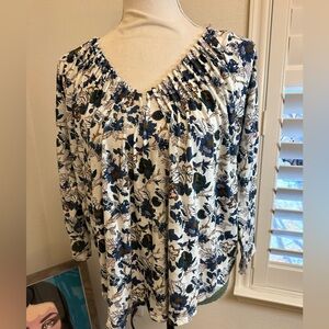 LUCKY BRAND 3 Quarter Sleeve gathered scoop Navy White Floral Print Top size L